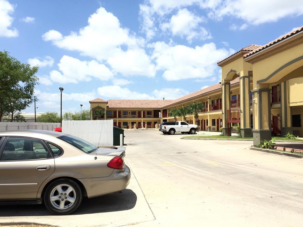 בראונסוויל Boca Chica Inn And Suites מראה חיצוני תמונה
