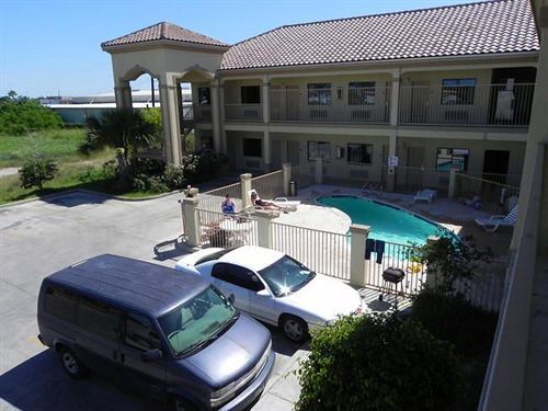 בראונסוויל Boca Chica Inn And Suites מראה חיצוני תמונה